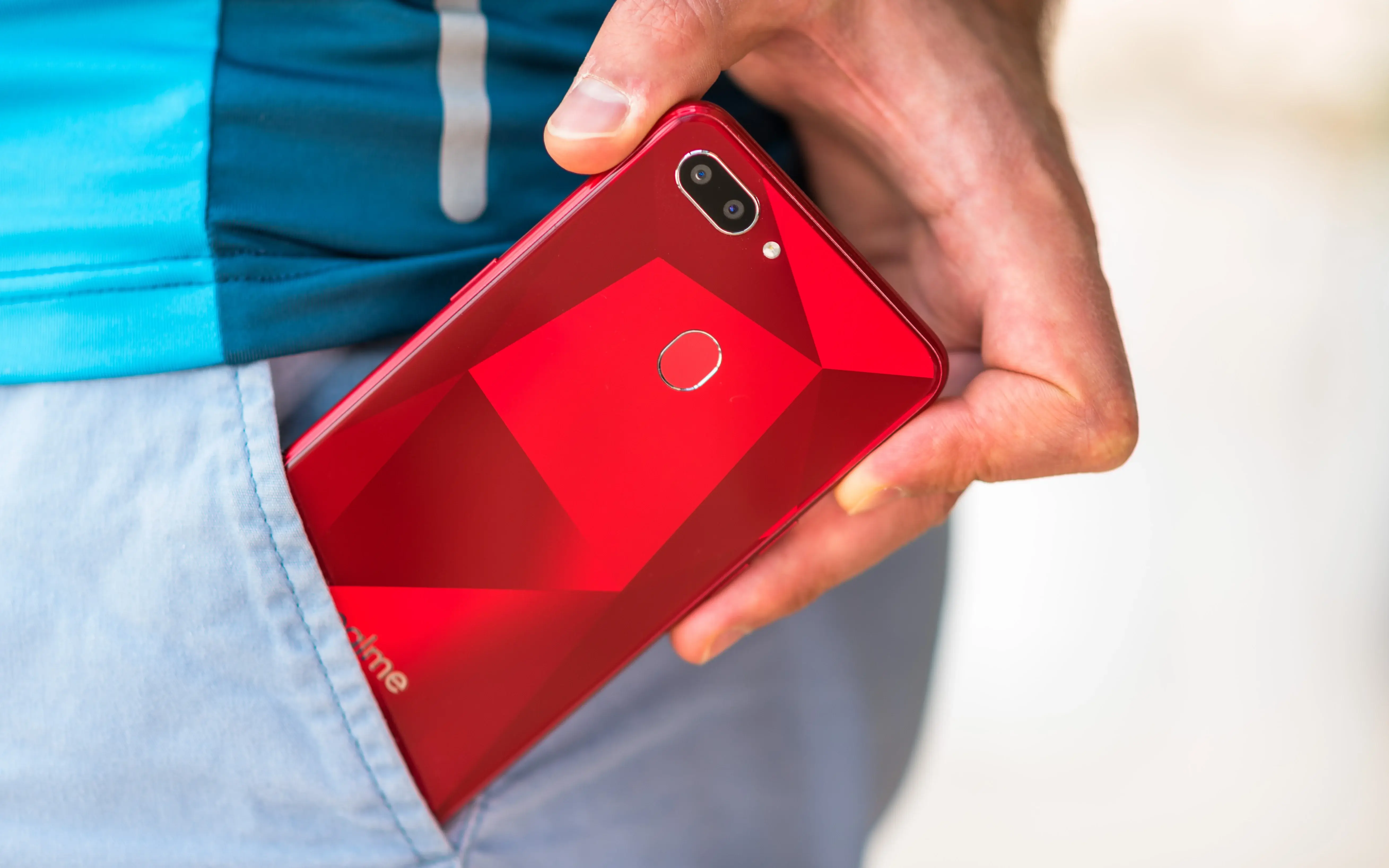 Realme 2 が Android Pie と ColorOS 6 アップデートを取得