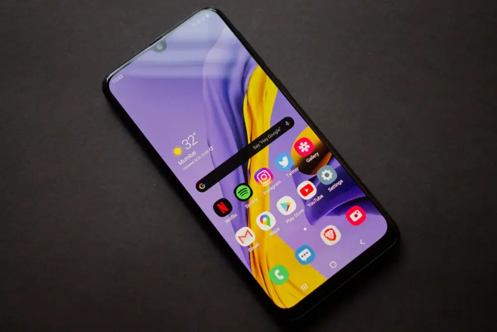 Samsung Galaxy M31, 안정적인 Android 11 One UI 3.0 업데이트 제공
