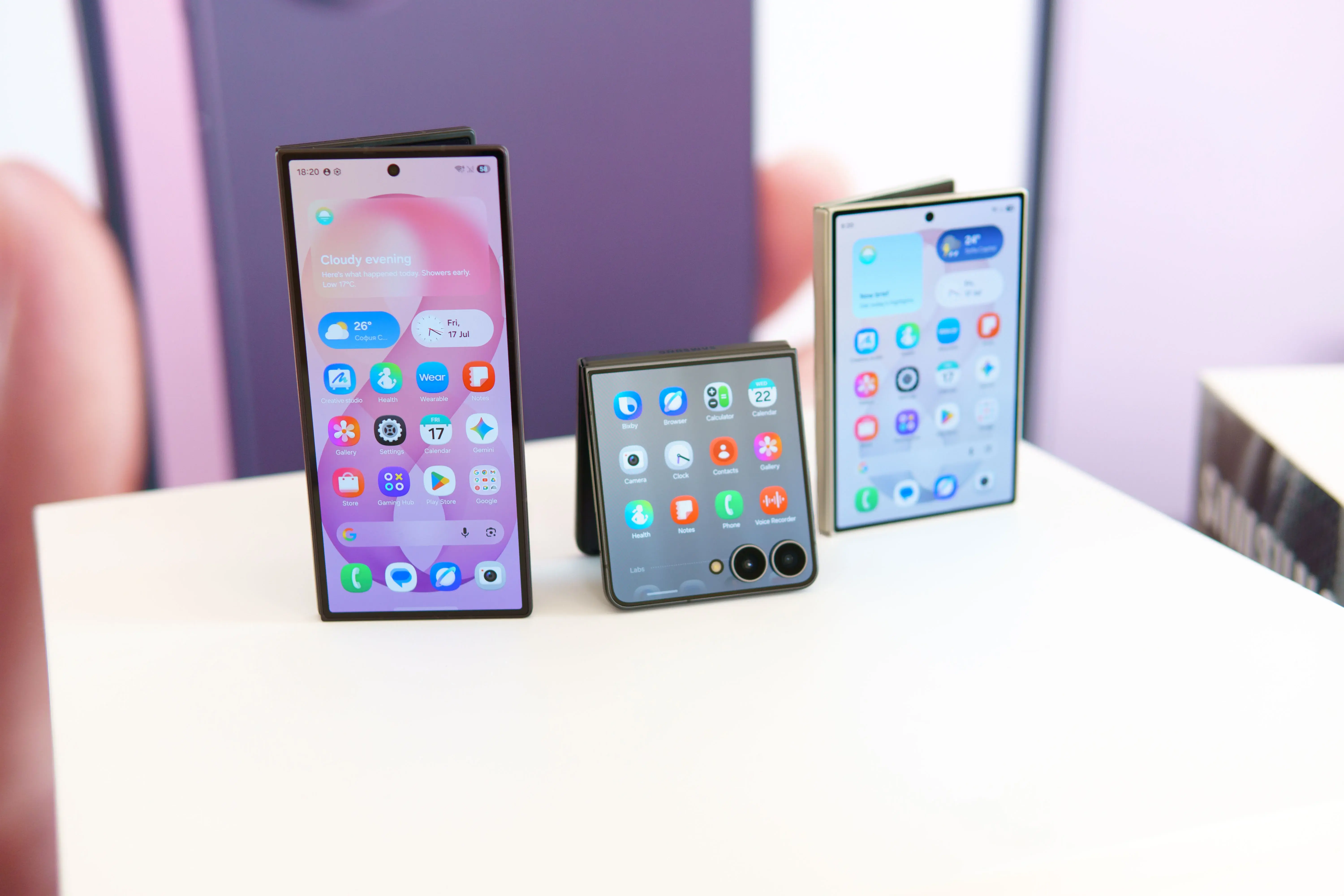 EUの報告書により、最新のGalaxy折りたたみ式携帯電話のバッテリー寿命が短縮されていることが明らかになりました