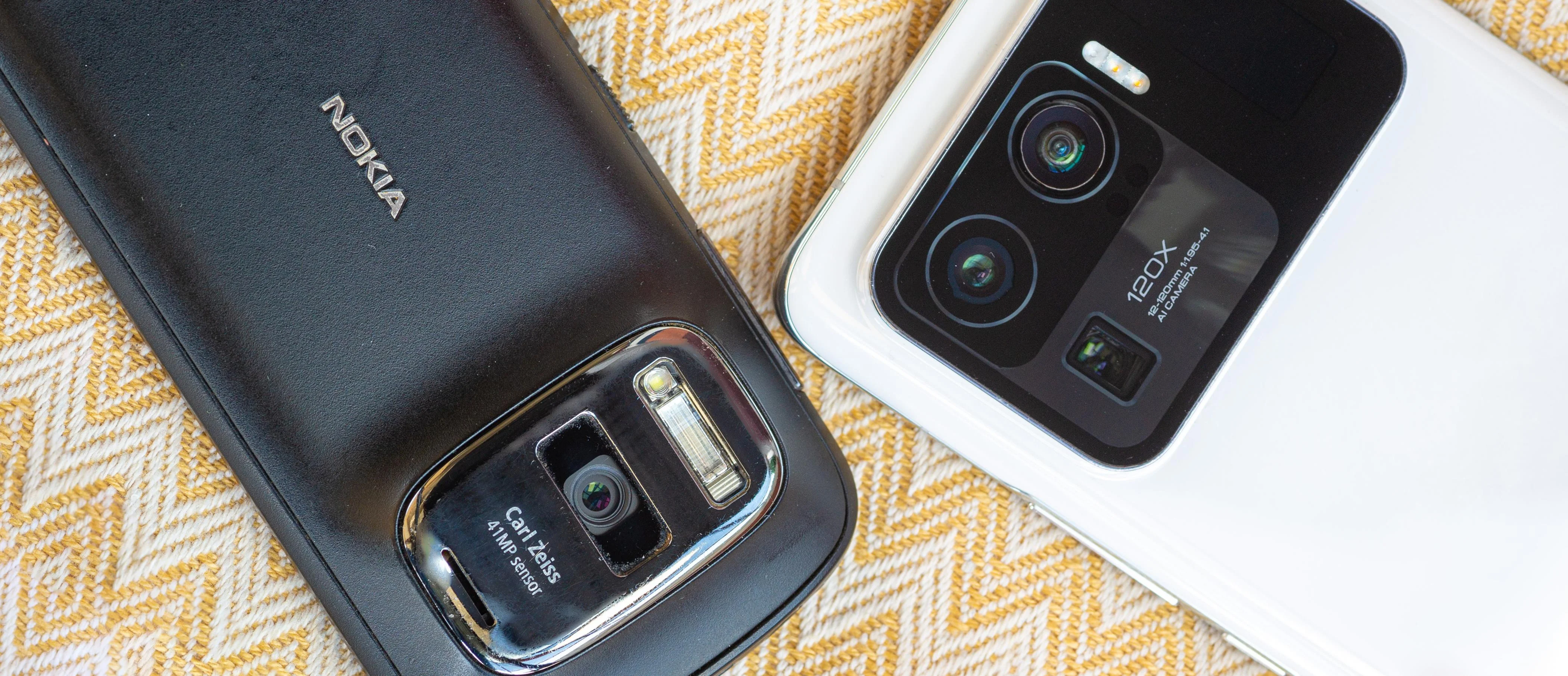 Nokia 808 PureView 리뷰: 전설적인 카메라가 2021년에도 여전히 제공되나요?