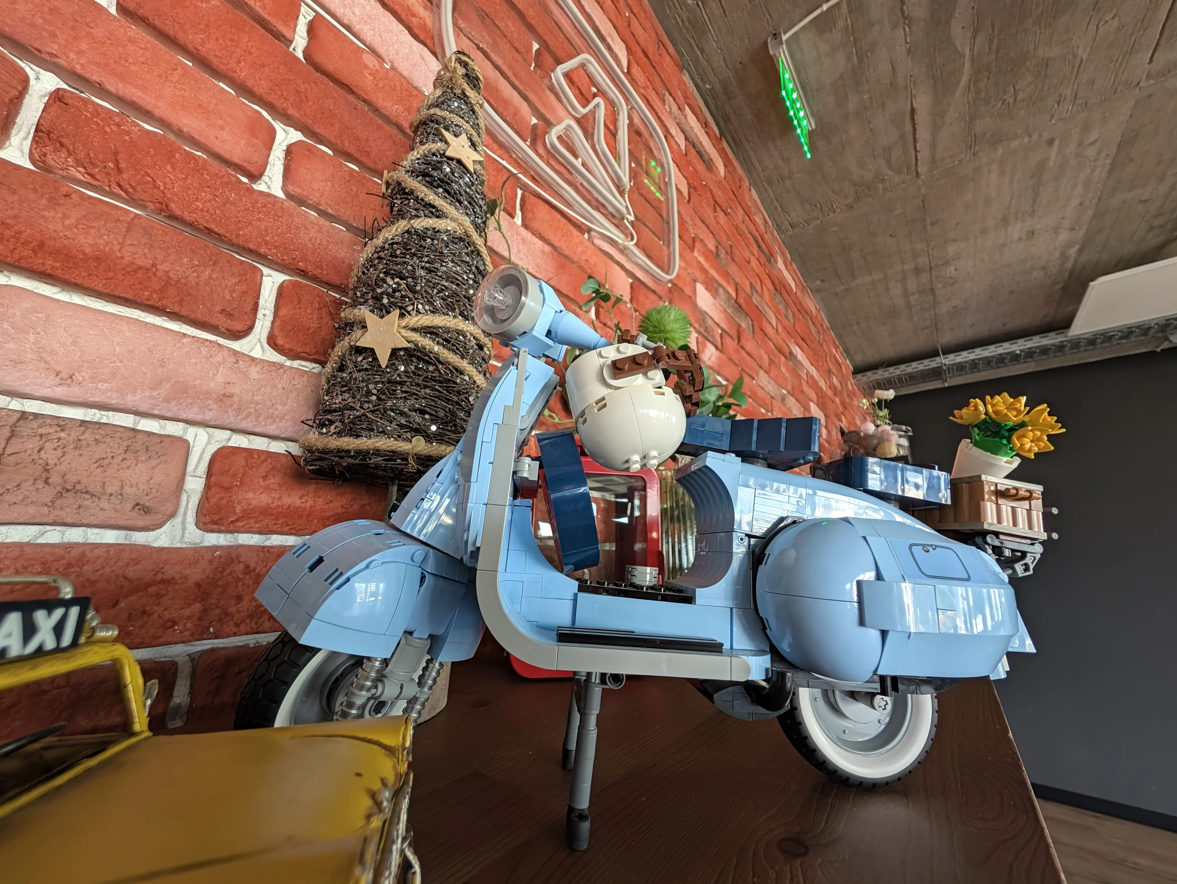 일광 비교, 초광각 카메라(0.5x): Pixel 11 Pro - 12mm, f/1.7, ISO 47, 1/45s(4080x3064px) - 뉴스 26 09 Google Pixel 11 Pro 대 10 Pro 리뷰