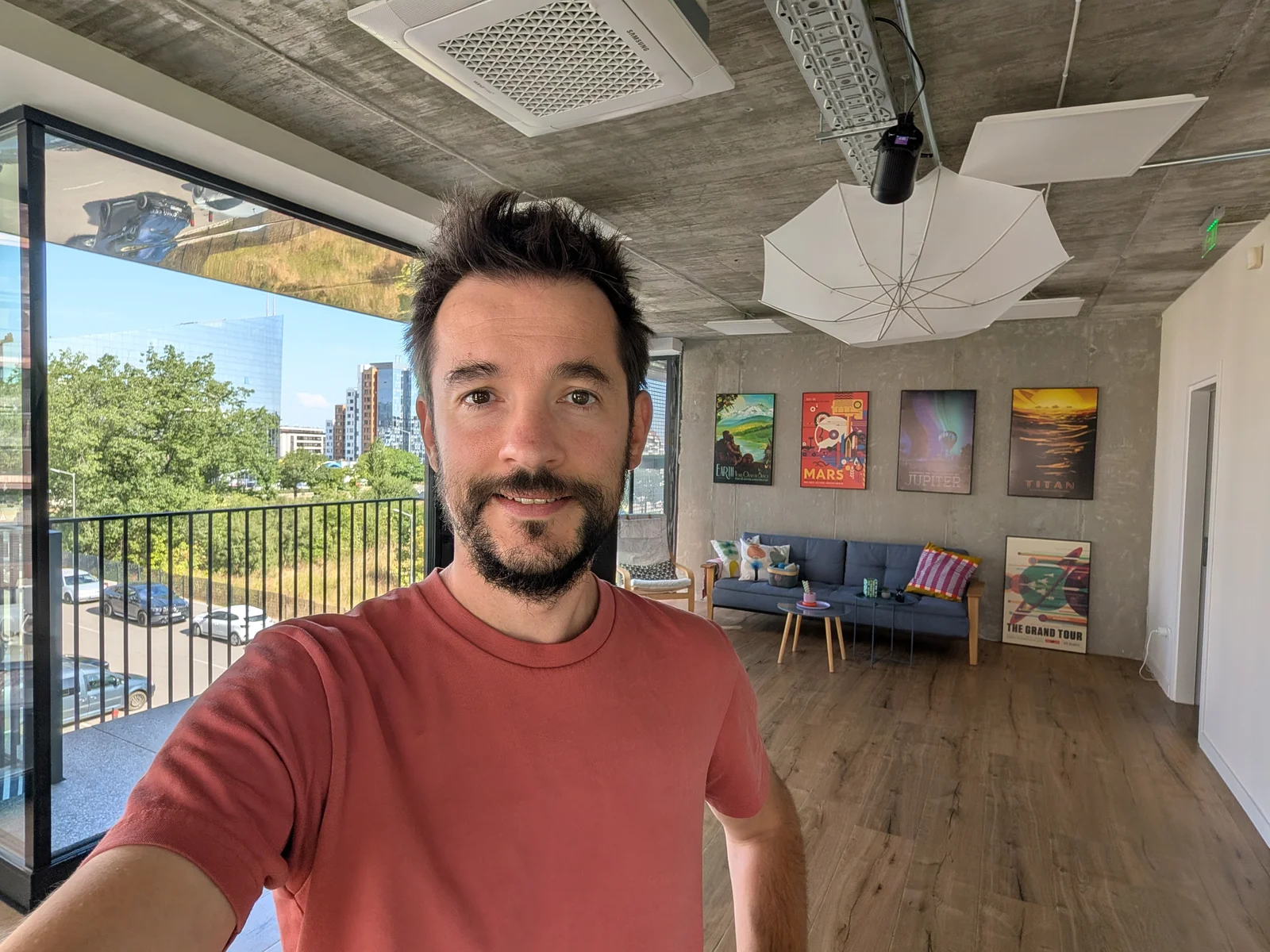 Vergelijking van selfies: Pixel 10 Pro - 18 mm, f/2.2, ISO 52, 1/332s (3648x2736px) - Nieuws 26 09 Google Pixel 11 Pro vs. 10 Pro review