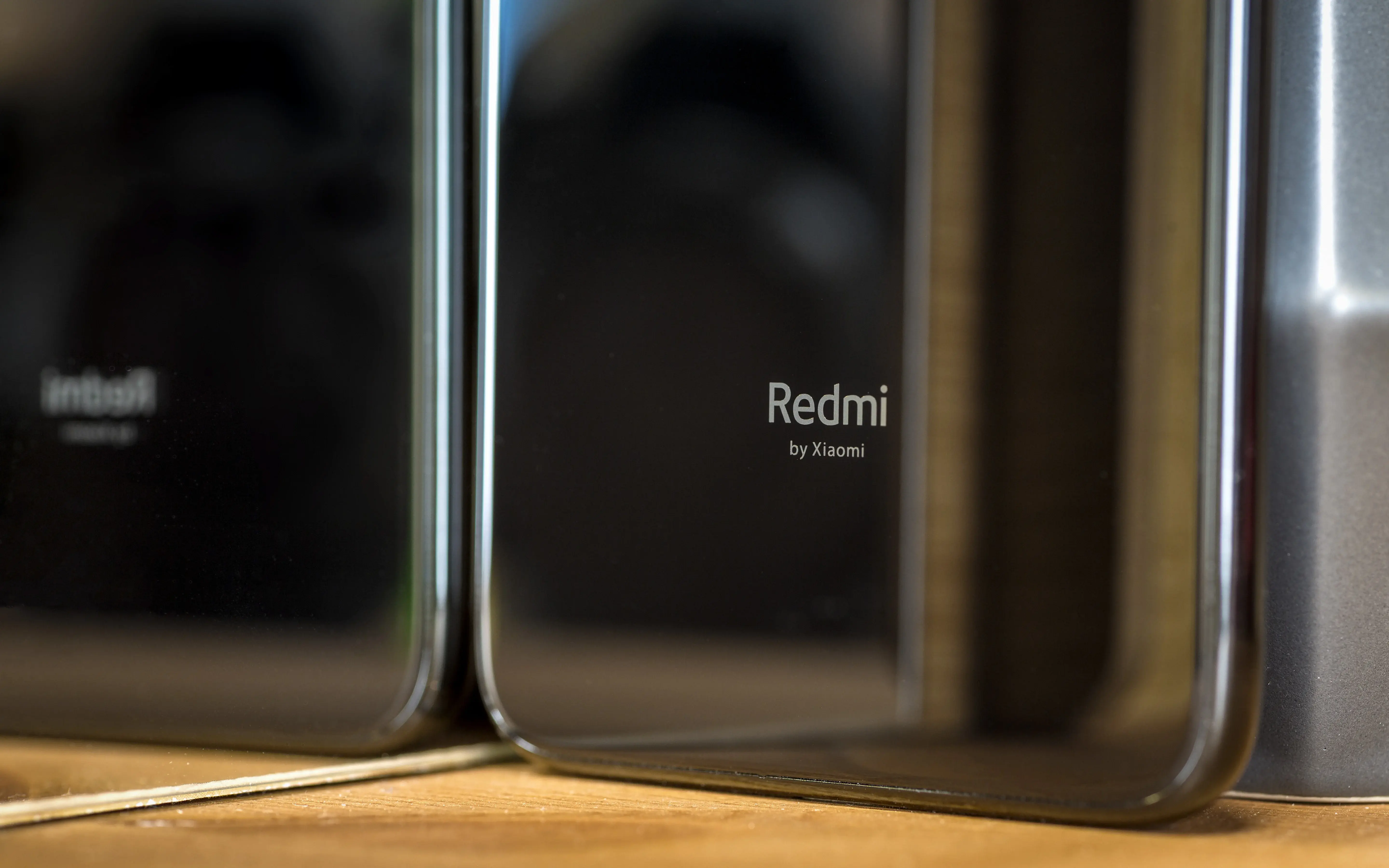 Redmi K20 Pro는 다음과 같습니다.