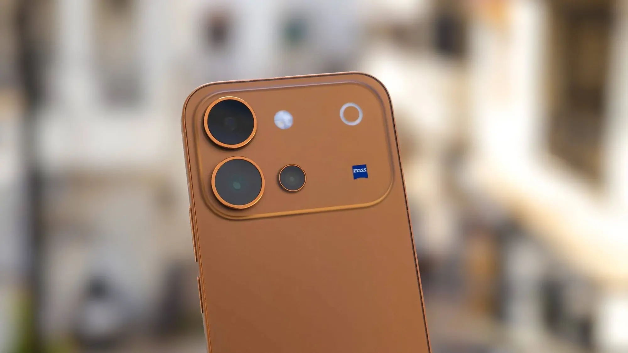 vivo V80 ve X Fold6 Hindistan'da Resmi Olarak Piyasaya Sürüldü