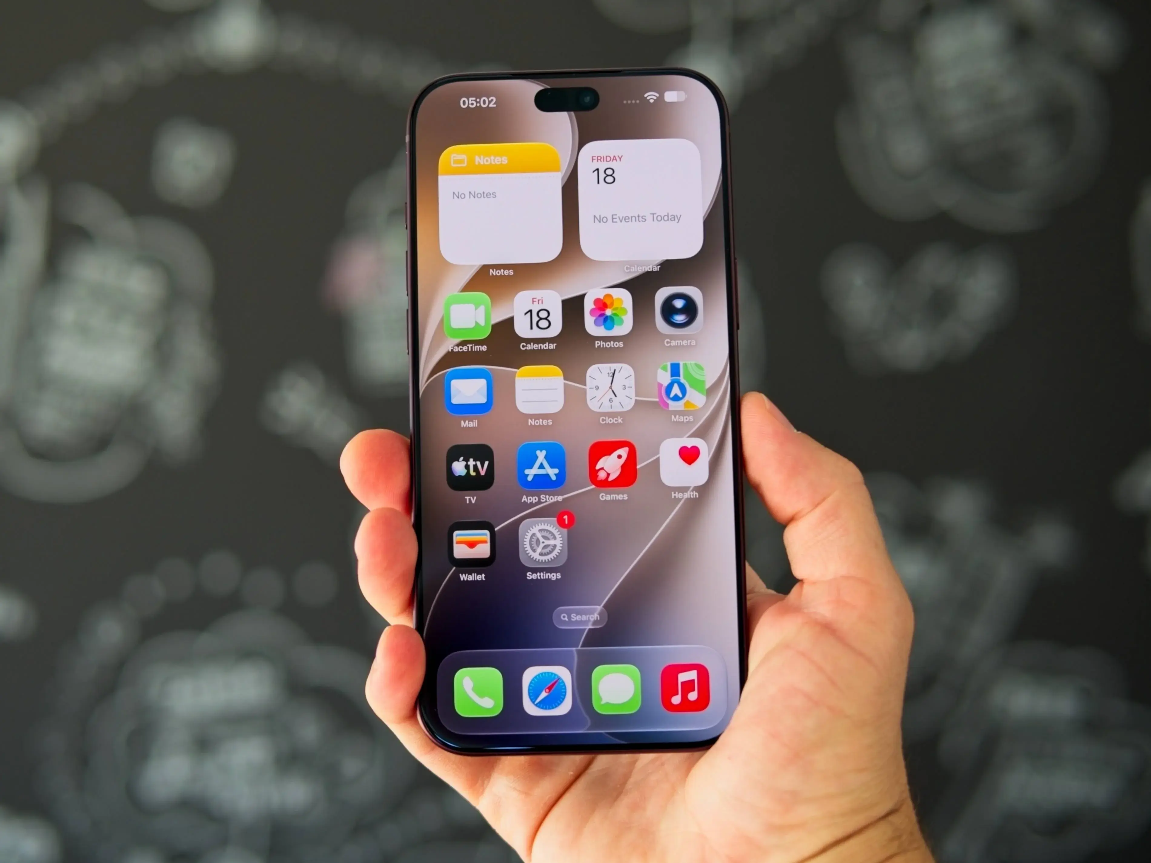 Dlaczego amerykański operator nie pozwala na udostępnianie jednego numeru telefonu na dwóch iPhone'ach?