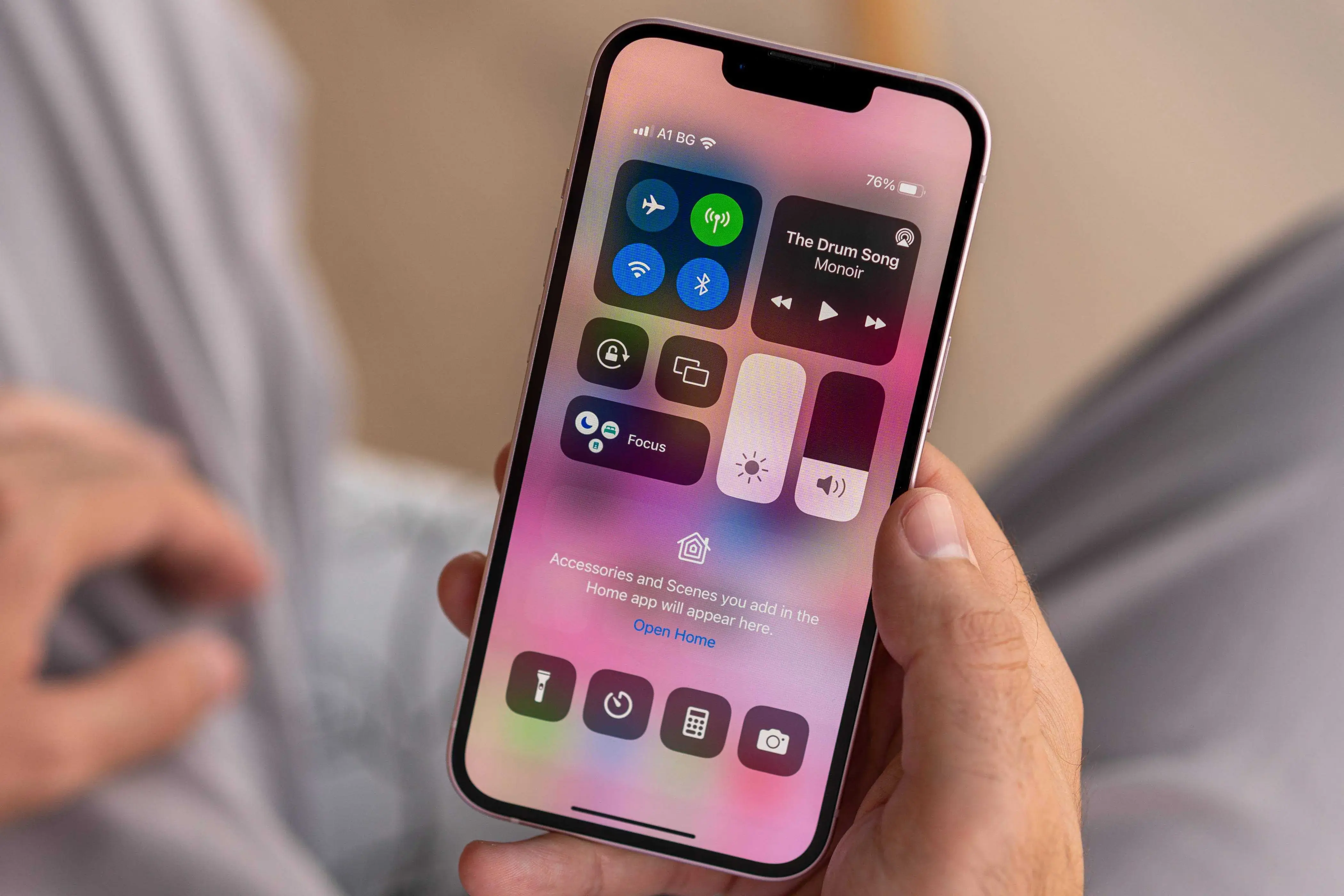 Apple bloquea las pantallas del iPhone 14 con el acuerdo BOE