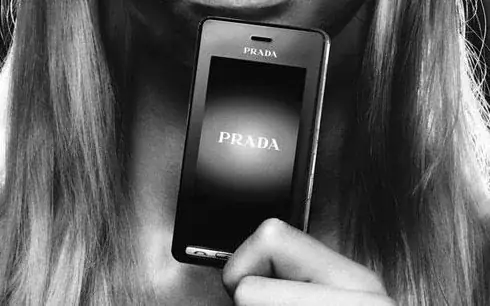 Flashback: LGKE850Prada estrenó la primera pantalla táctil capacitiva, superando al iPhone