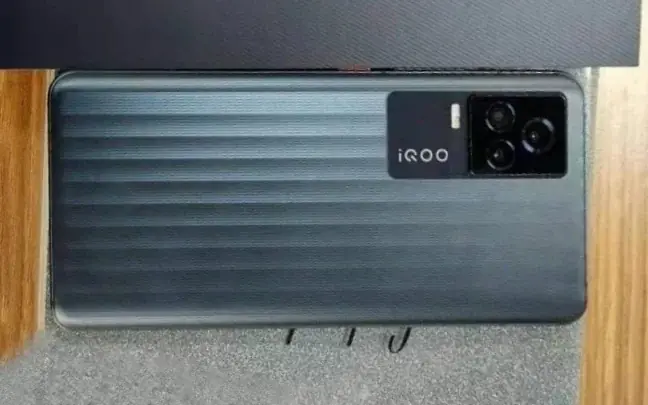iQOO 7 configurado para presentar una pantalla sensible a la presión y una frecuencia de actualización de 120 Hz