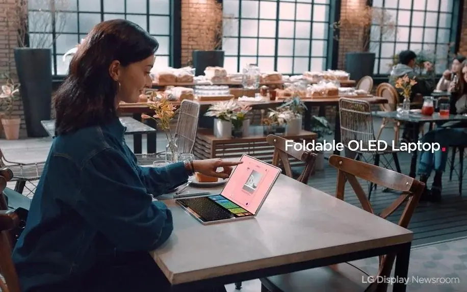 LG desarrolla pantallas OLED plegables para portátiles HP y potencialmente MacBooks de Apple