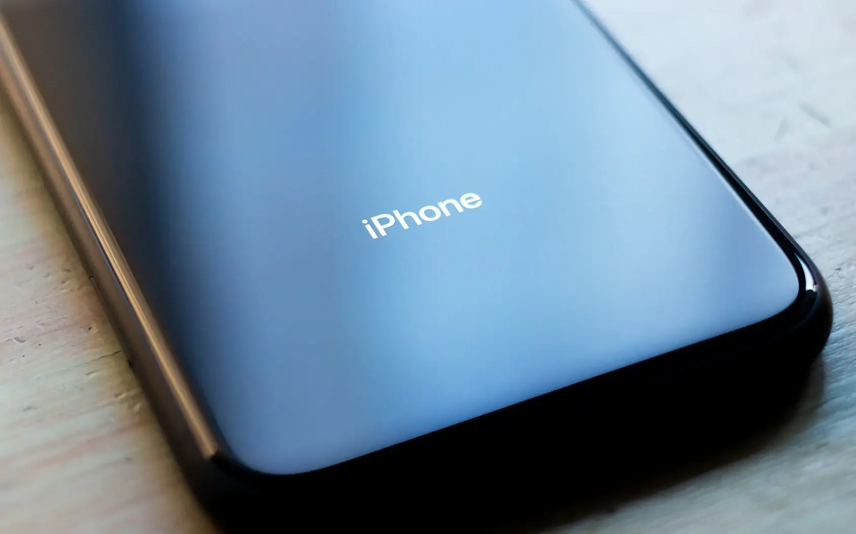 유출된 CAD 렌더링으로 2019년 iPhone 라인업 공개