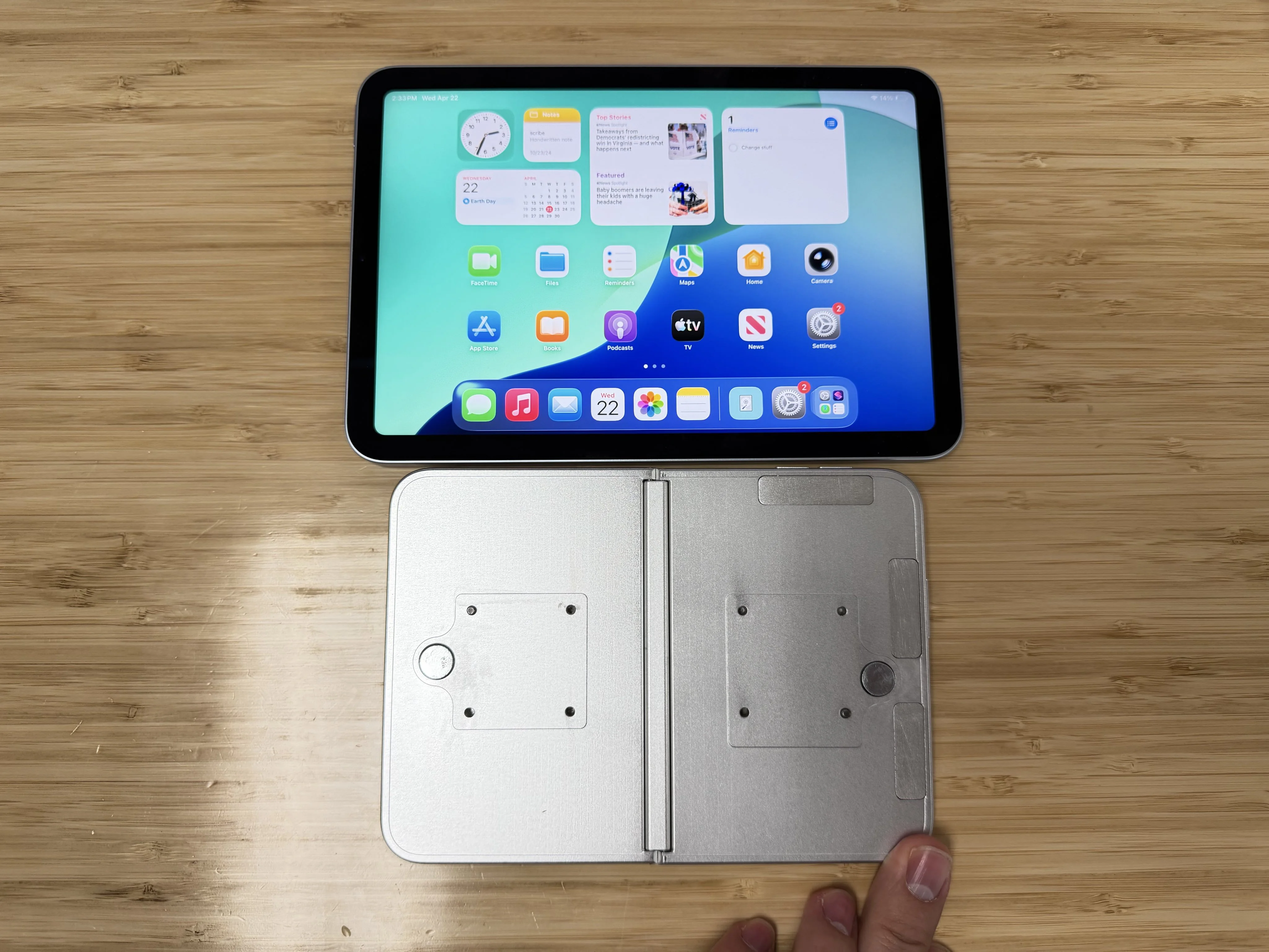 iPhone Ultraダミーユニット vs iPad mini
