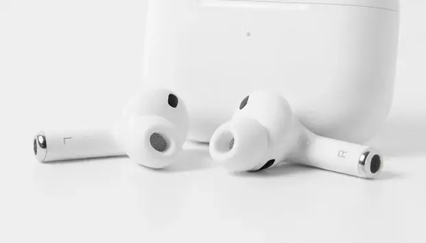 Lekket opptak avslører Apple AirPods med innebygde kameraer