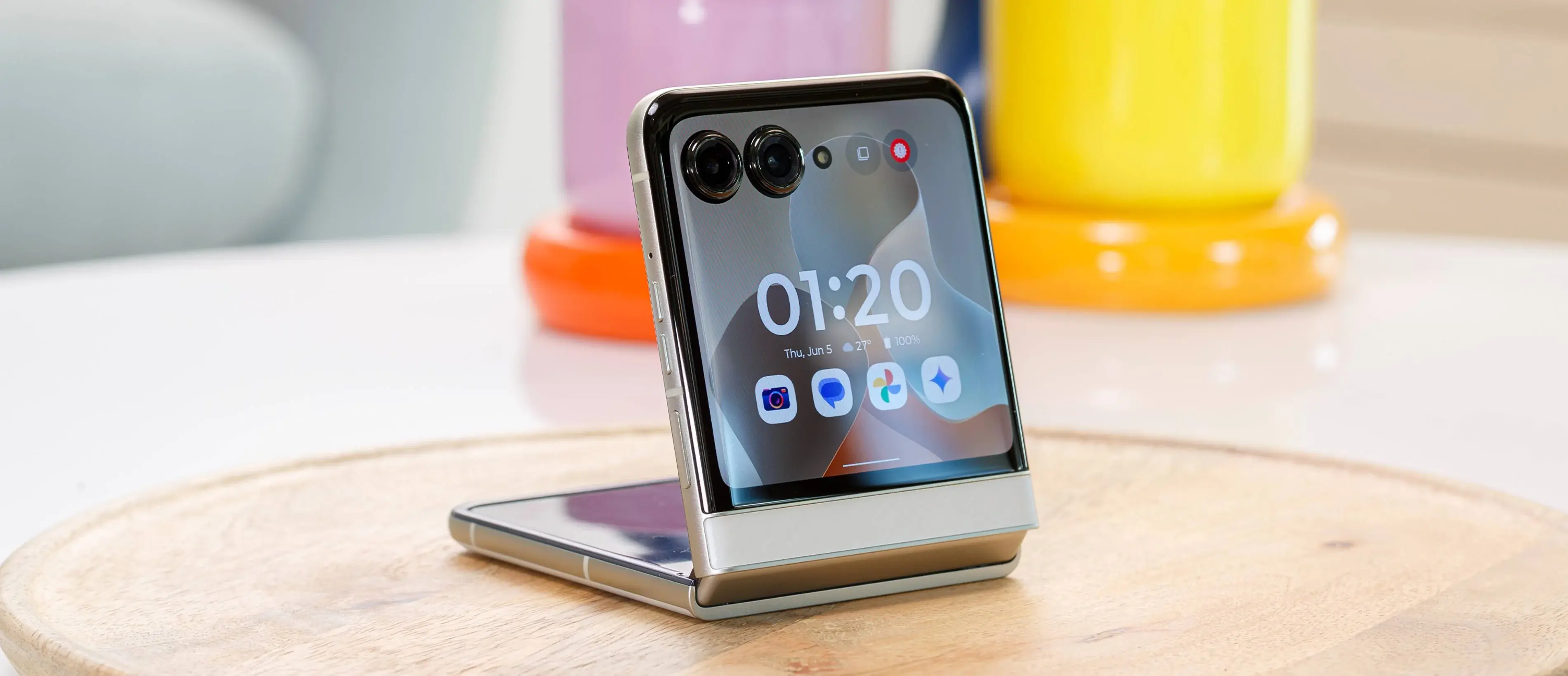 Les spécifications du Motorola Razr 70 ont été divulguées lors du dépôt TENAA