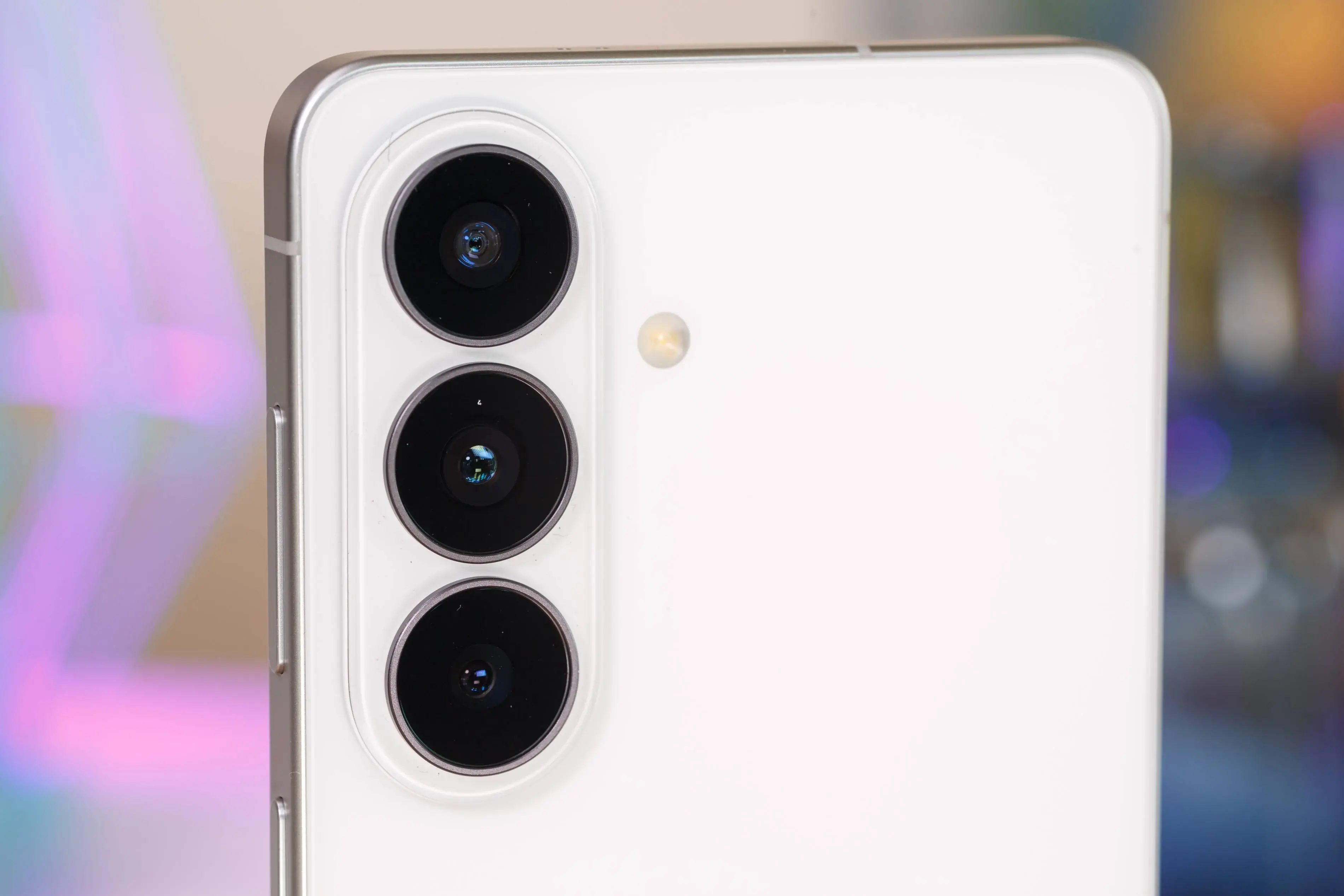 传三星 Galaxy S27 和 S27+ 将配备全新主摄像头