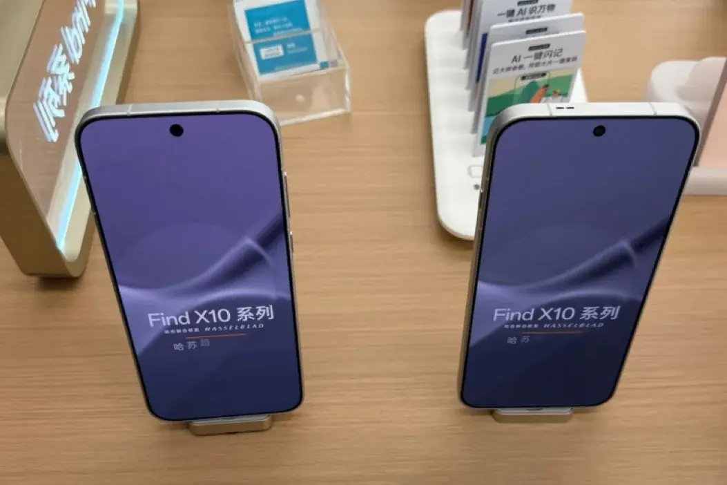 La serie Oppo Find X10 svelata in nuove foto pratiche prima del lancio ufficiale
