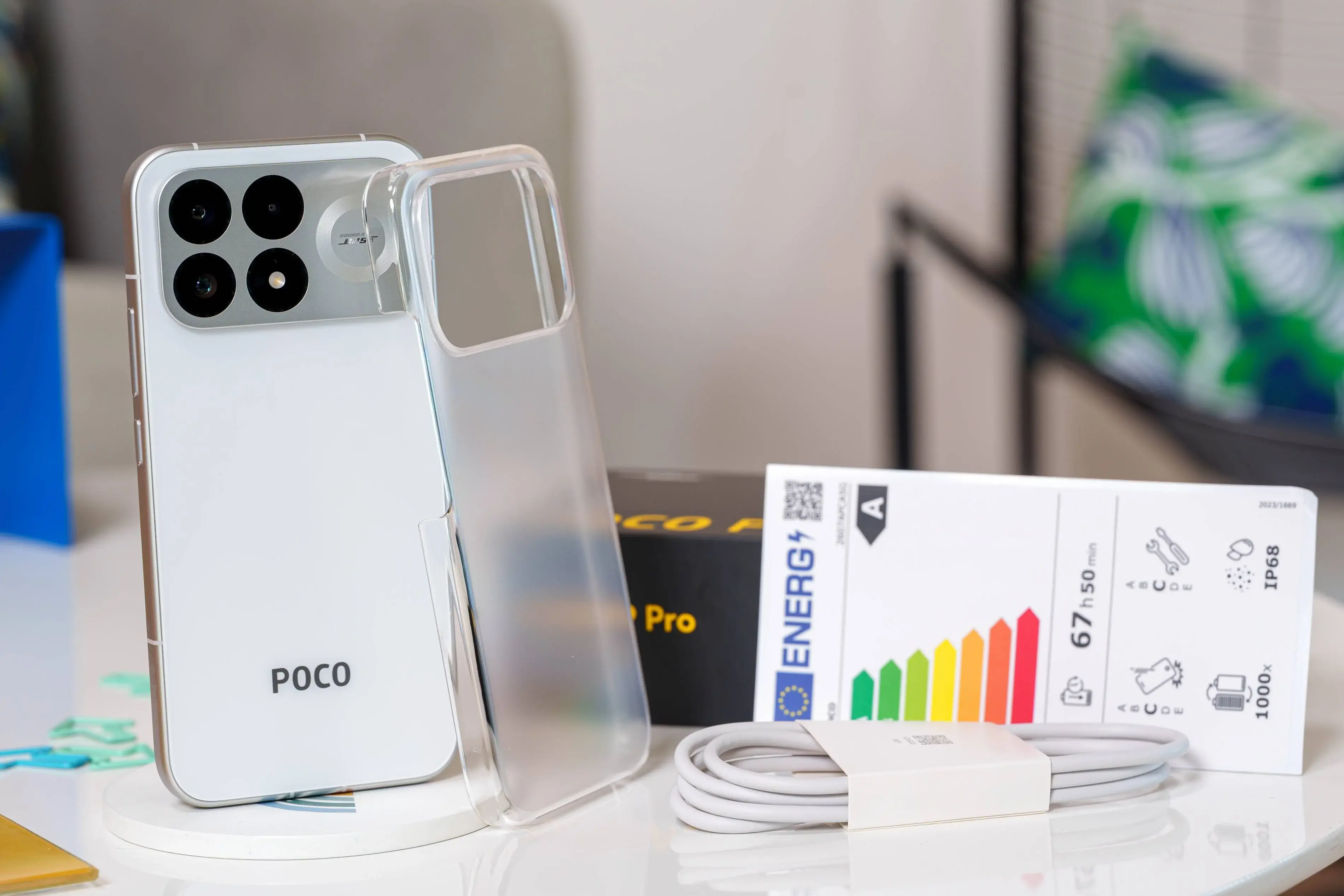 Poco F9 Pro выставлен на обзор