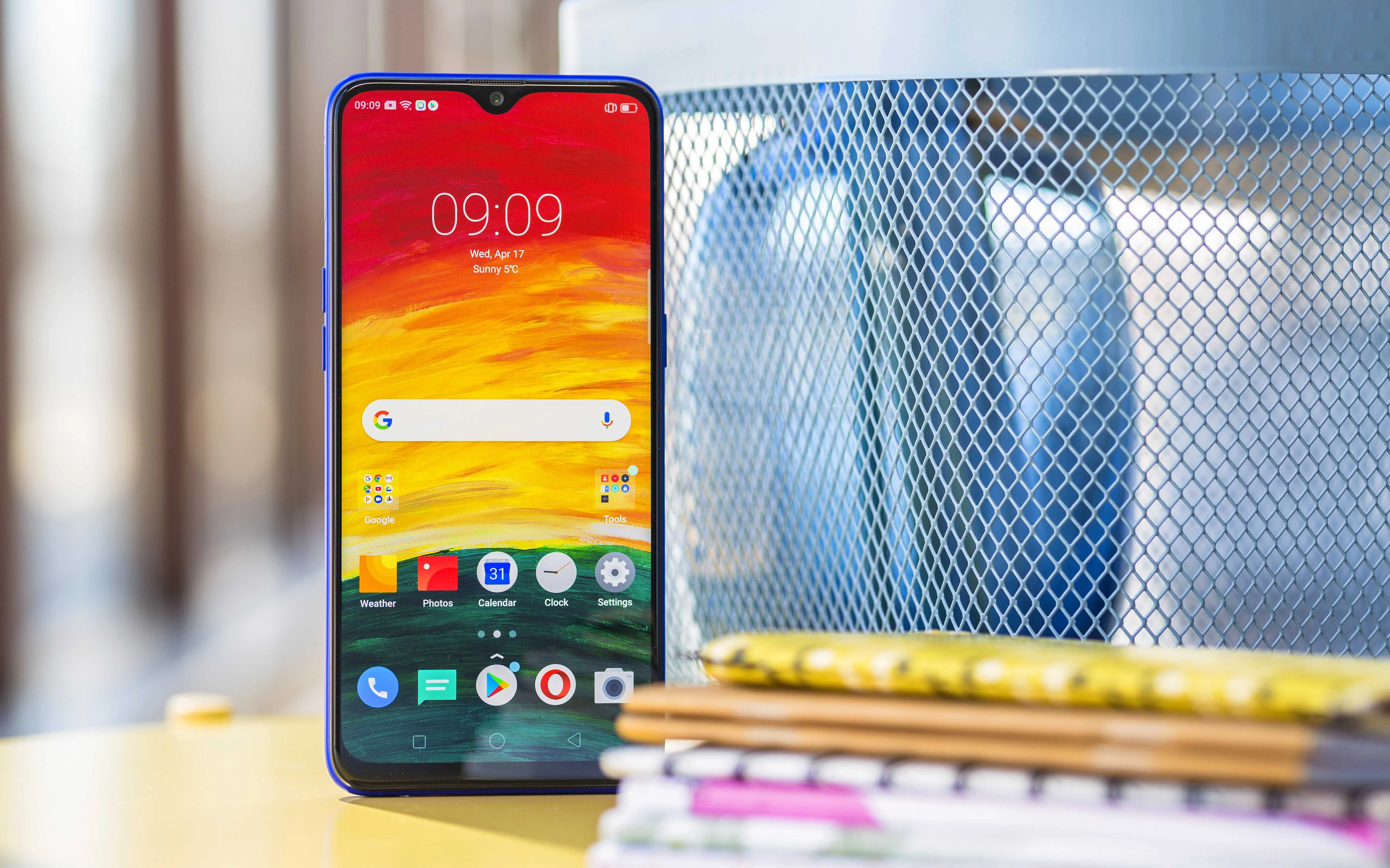 Realme 3 Pro는 이제 240fps Slow-Mo를 촬영하고 최신 업데이트에 스와이프 제스처를 추가합니다.