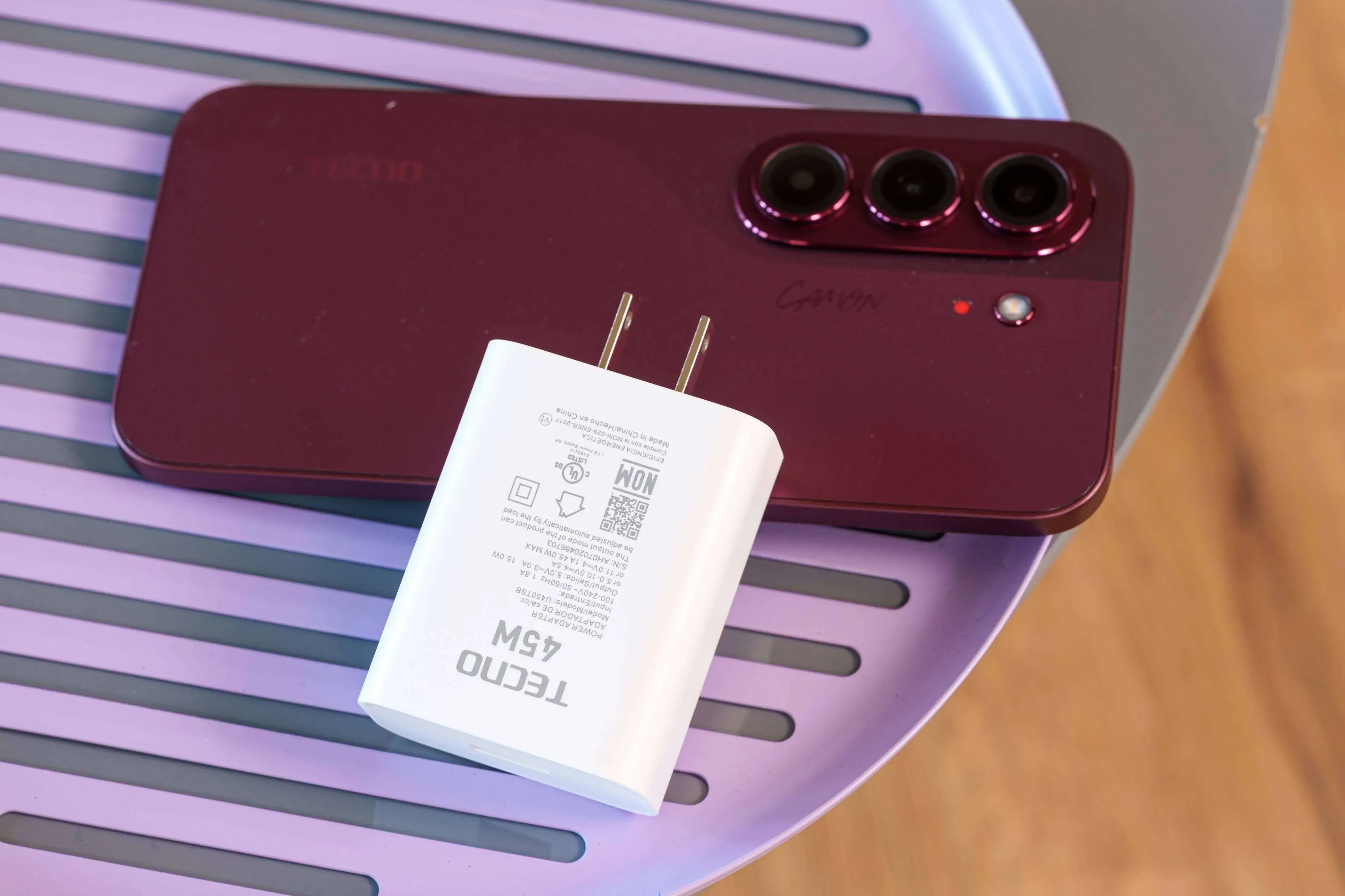 Å pakke ut selve telefonen