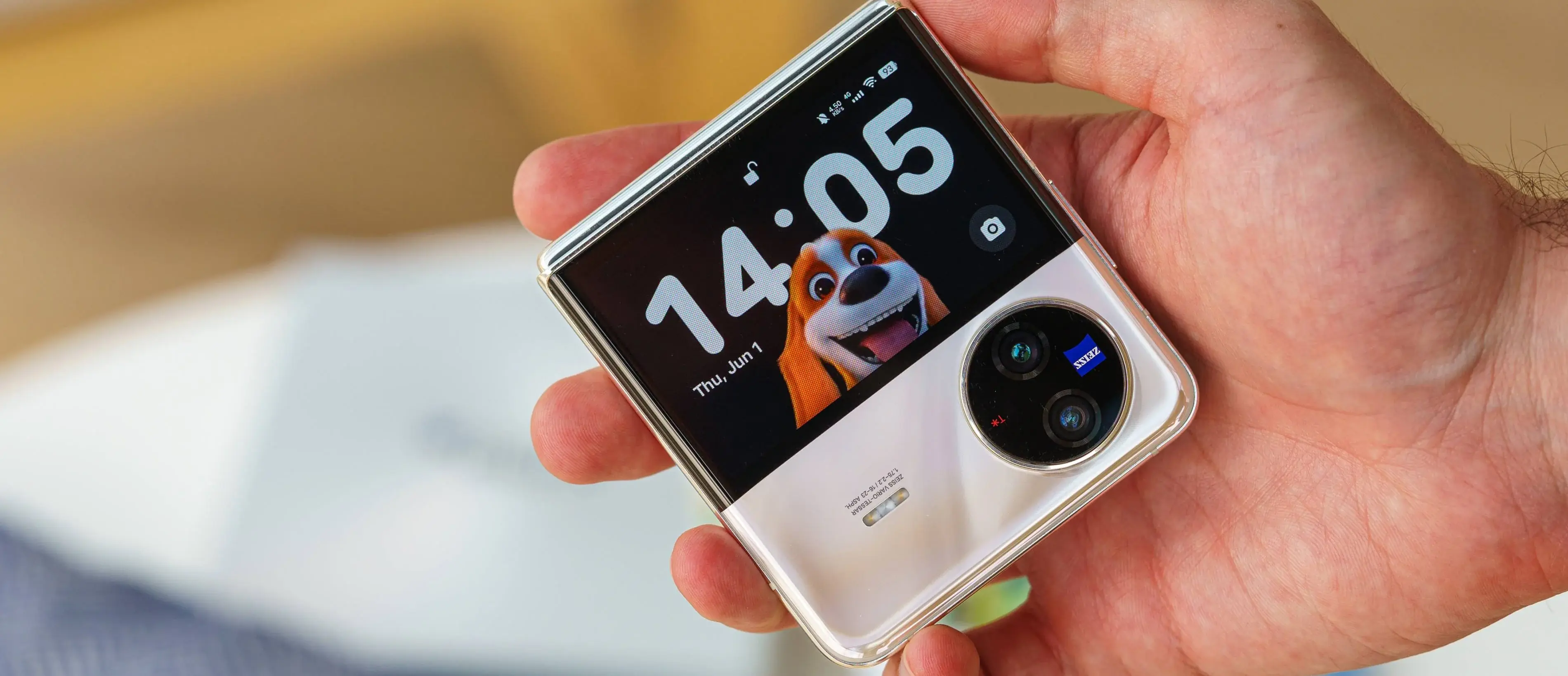 Revisión de vivo X Flip: desembalaje del último teléfono plegable