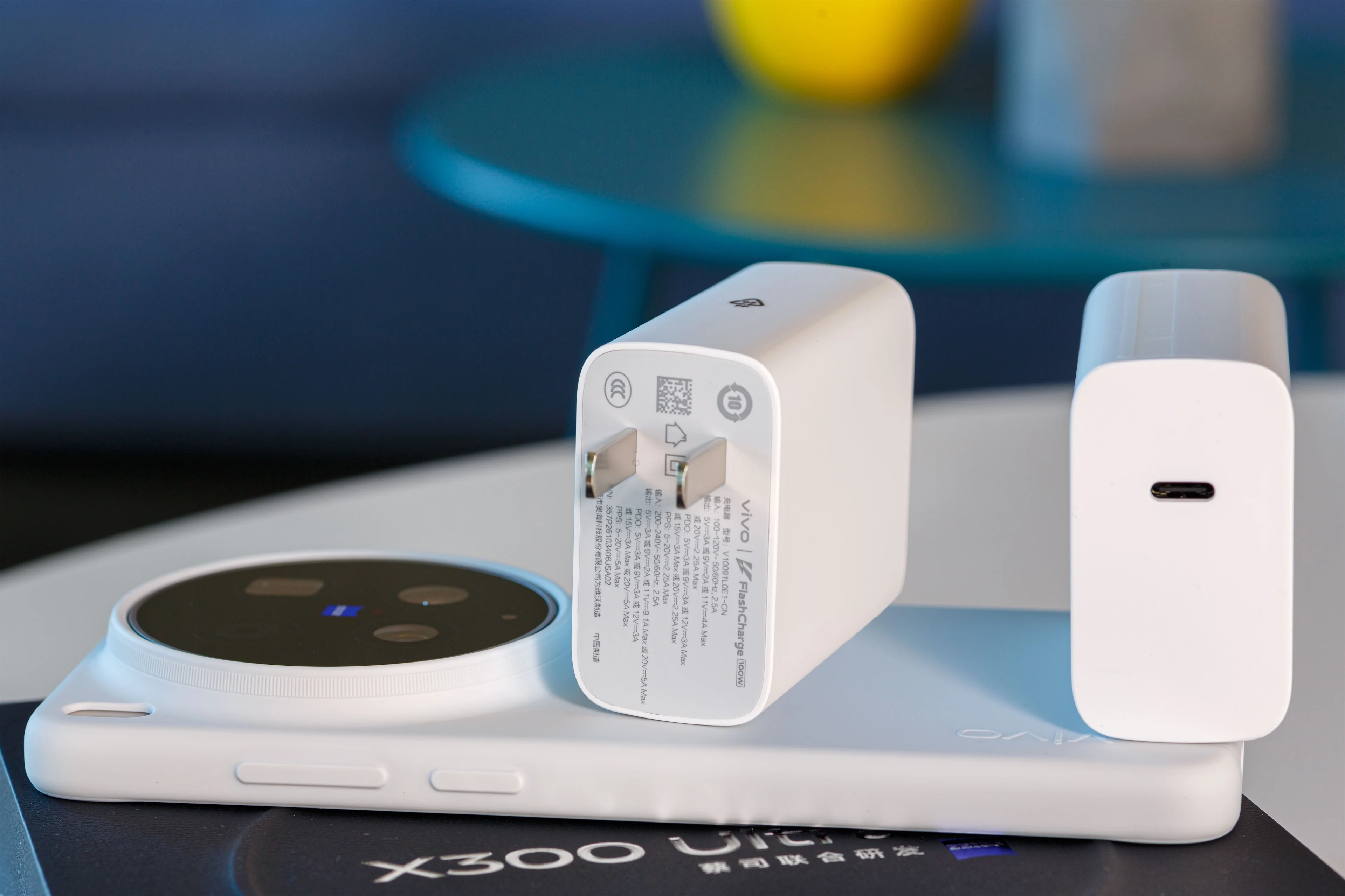 Unboxing del vivo X300 Ultra