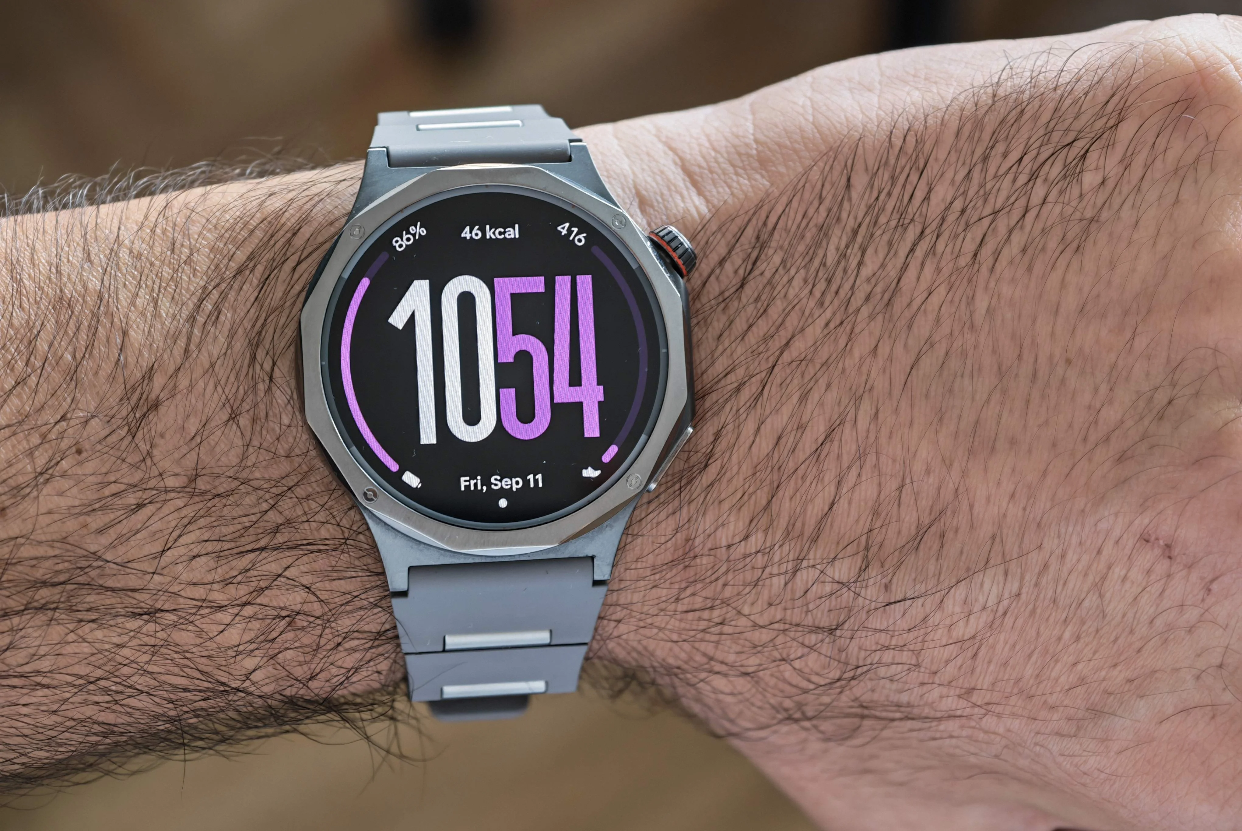 وضوح العرض رائع في الداخل والخارج - مراجعة Xiaomi Watch X3